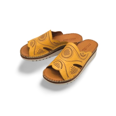 Klapki MANITU 900119-06 żółte