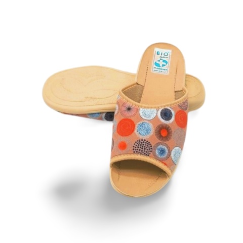 Kapcie Adanex Sara 29507 beżowe+kolorowe kółka,tekstylne Kapcie Adanex Sara 29507 beżowe+kolorowe kółka,tekstylne